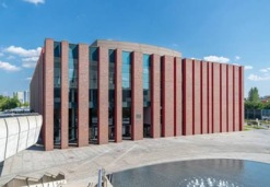 Obiekt: MONUMENTALNA BRYŁA - Żywiec